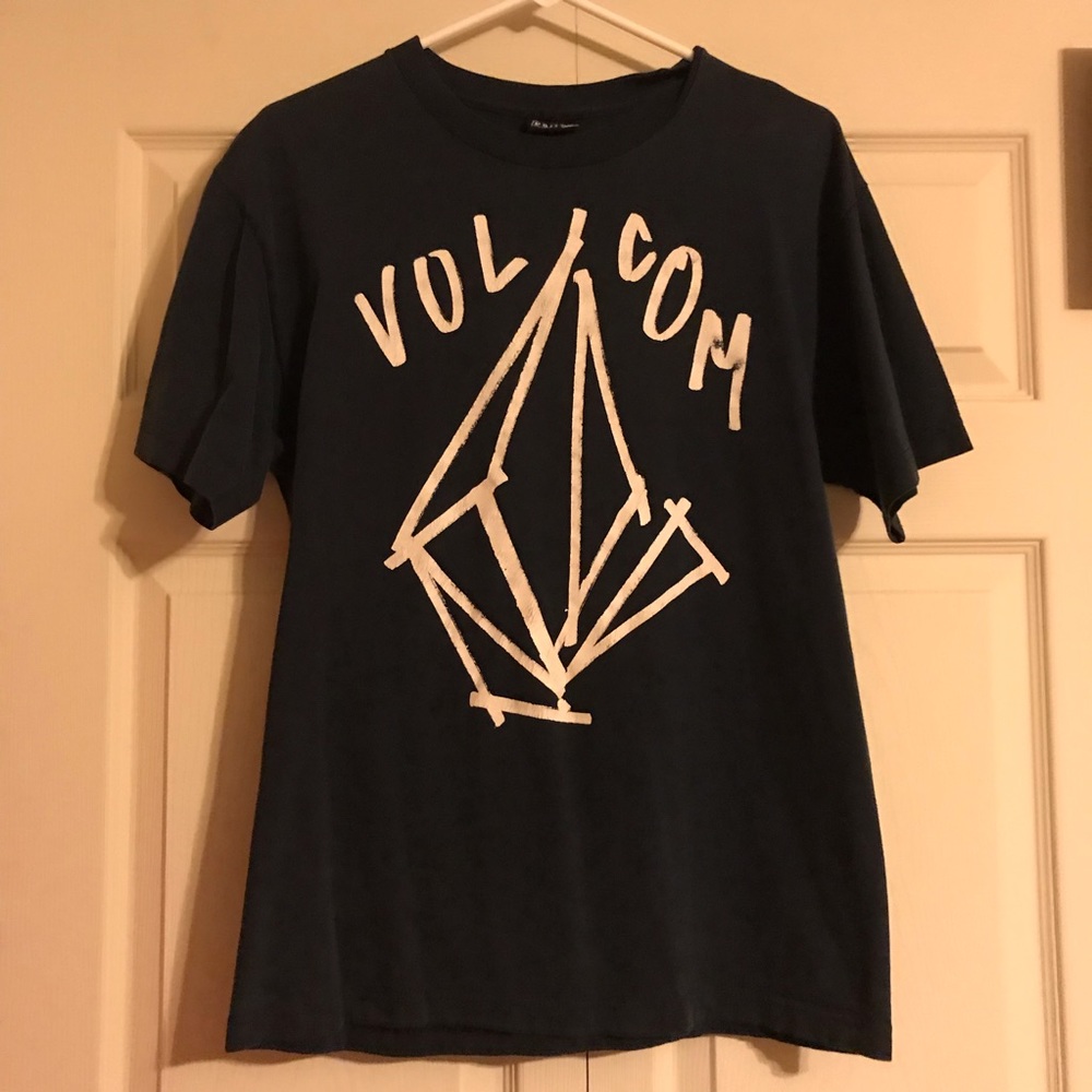 Men’s medium navy Volcom shirt 👕